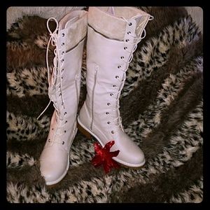 🎅🤶NEW BOOTS🍭🍭